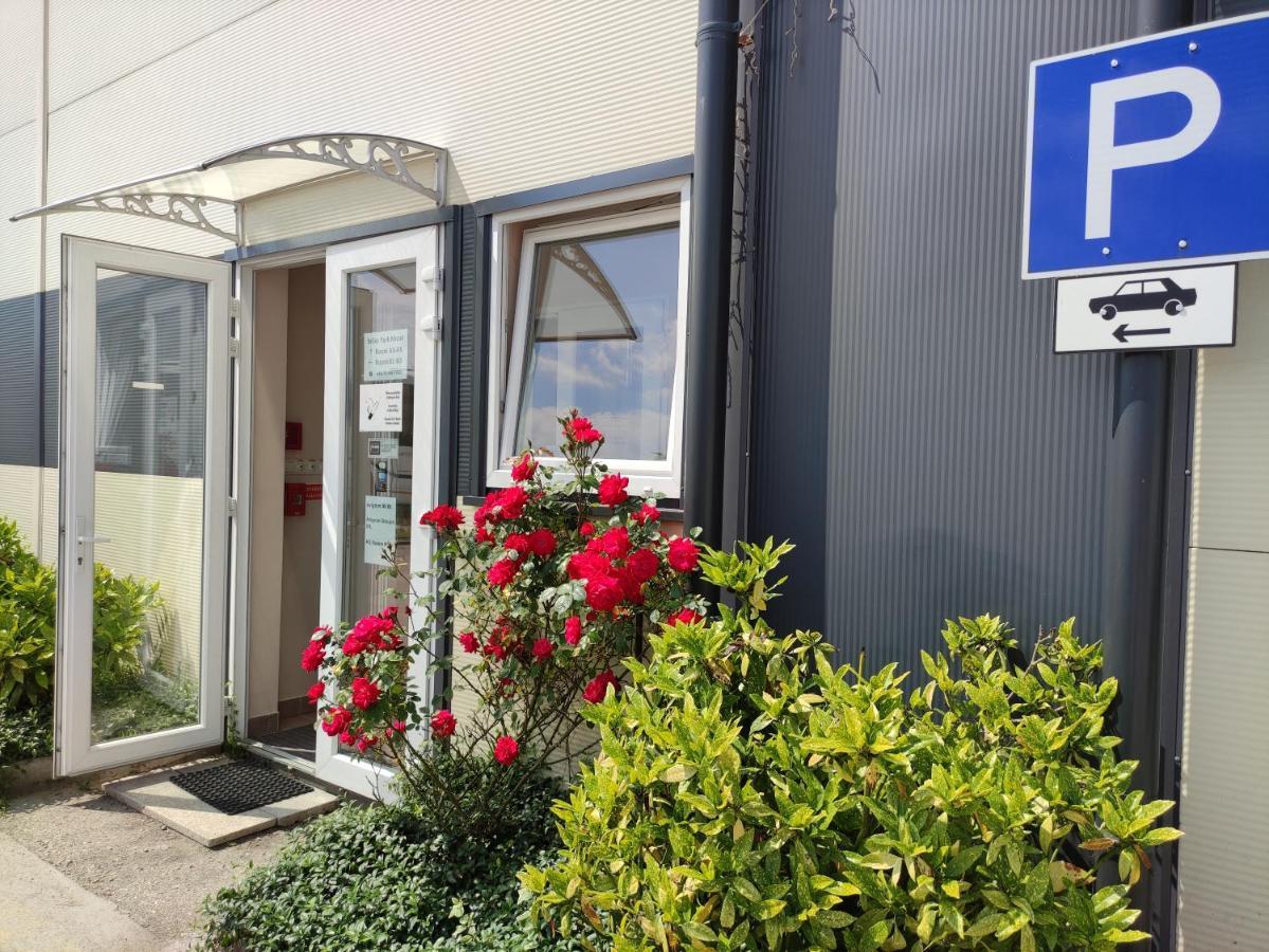 Nagytarcsa Szilas Park Motel מראה חיצוני תמונה